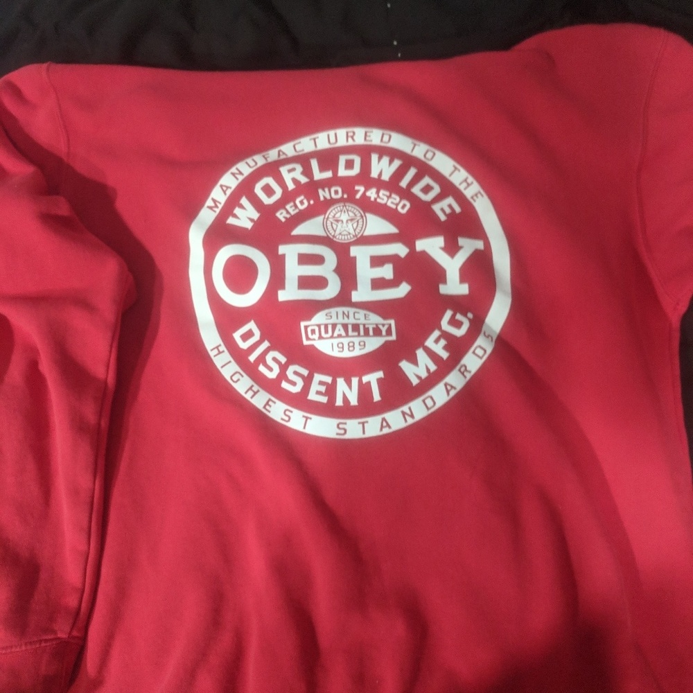 Obey sweatshirt (medium) great condition
